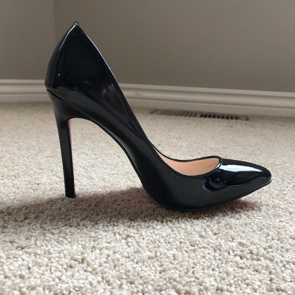 Katypeny patent leather pumps